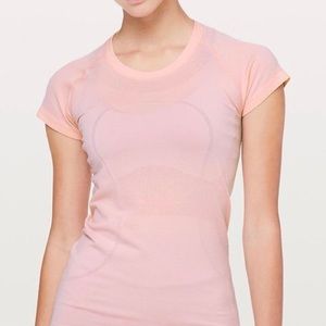 Light Pink Lululemon Swiftly Tech Size 4